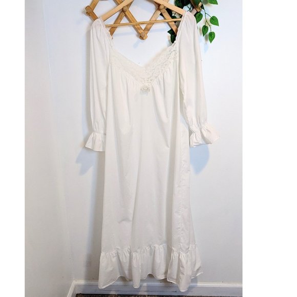 Victoria's Secret Other - VINTAGE VICTORIA'S SECRET WHITE COTTON LIGHTGOWN SIZE LARGE